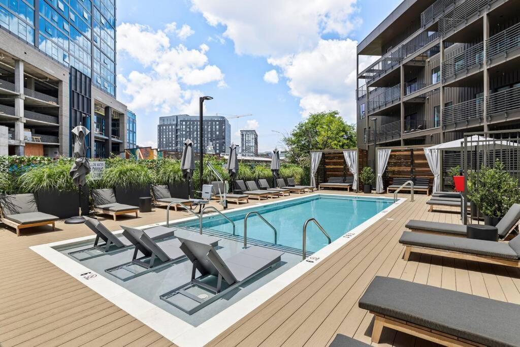 דירות נאשוויל Skyline View, Pool, Gym, Balcony'S, Walk To Bway! מראה חיצוני תמונה